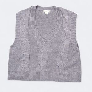 It's Our Time Gray Cropped Cable Knit Sweater Vest Y2K Preppy Size Medium